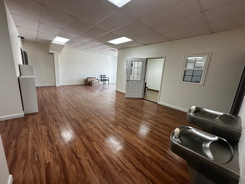 More Photos Of 797 Cool Spring Rd, Mingo Junction Office For Lease