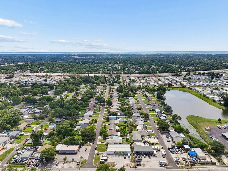 More Photos Of 4633 N 28th St, Saint Petersburg Warehouse For Sale