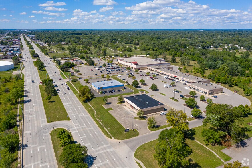 More Photos Of 31200 Michigan Ave, Westland Freestanding For Lease