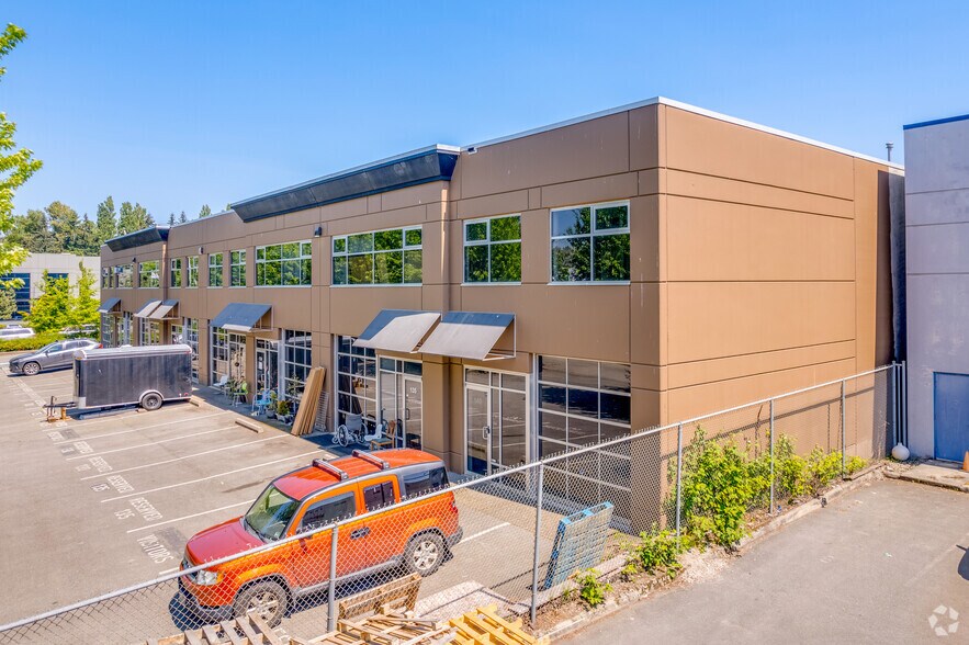 More Photos Of 15100 Knox Way, Richmond Light Distribution For Lease
