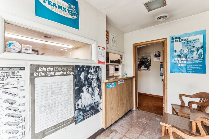 More Photos Of 1453 Edgmont Ave, Chester Office For Sale