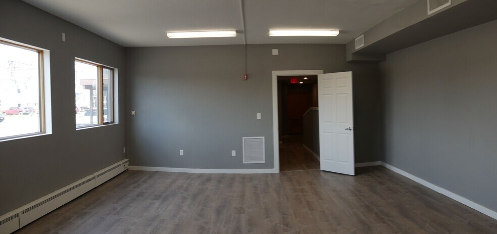 More Photos Of 224 S Main St, Zumbrota General Retail For Lease