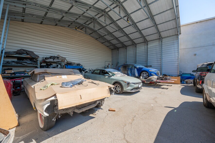 More Photos Of , North Hollywood Unknown For Sale