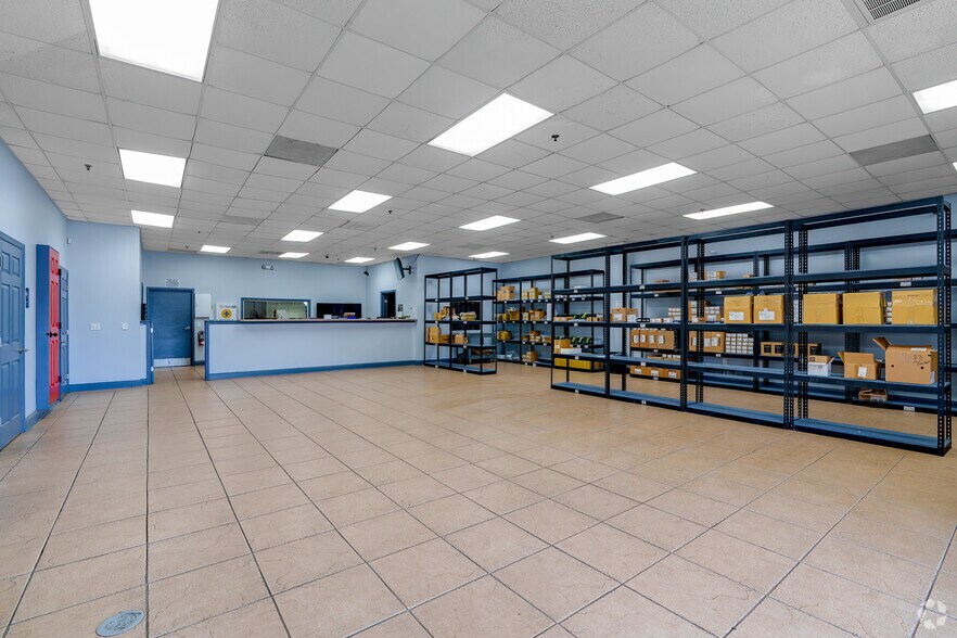 More Photos Of 247 Power Ct, Sanford Manufacturing For Lease