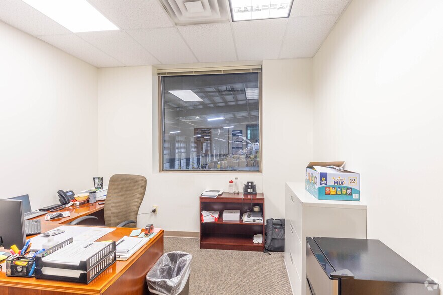 More Photos Of 3516 S Military Hwy, Chesapeake Distribution For Lease