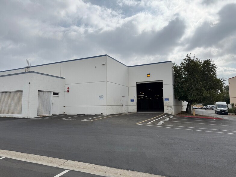 More Photos Of 24773 Avenue Rockefeller, Valencia Manufacturing For Lease