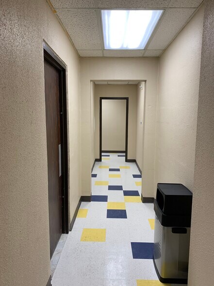 More Photos Of 4205 San Pedro Ave, San Antonio Schools For Lease