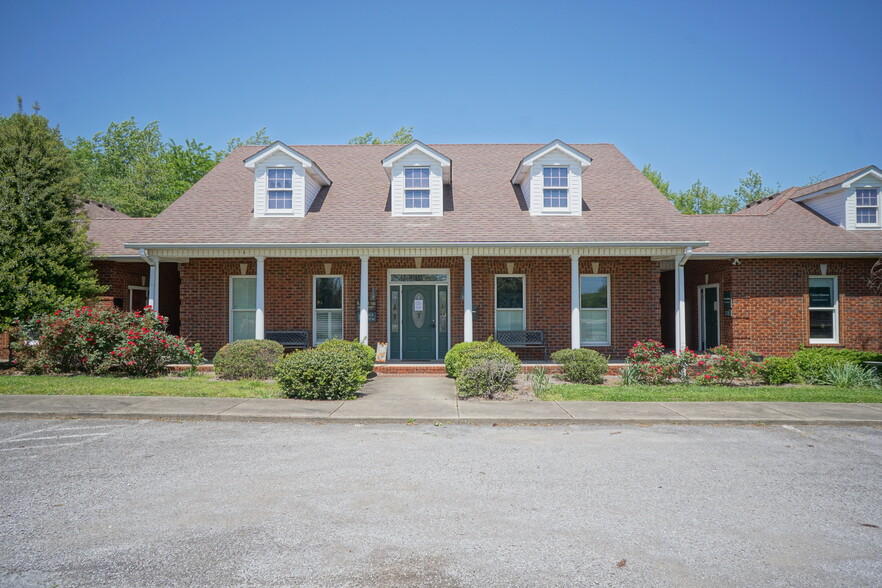 Primary Photo Of 600 Commons Dr, Gallatin Medical For Lease