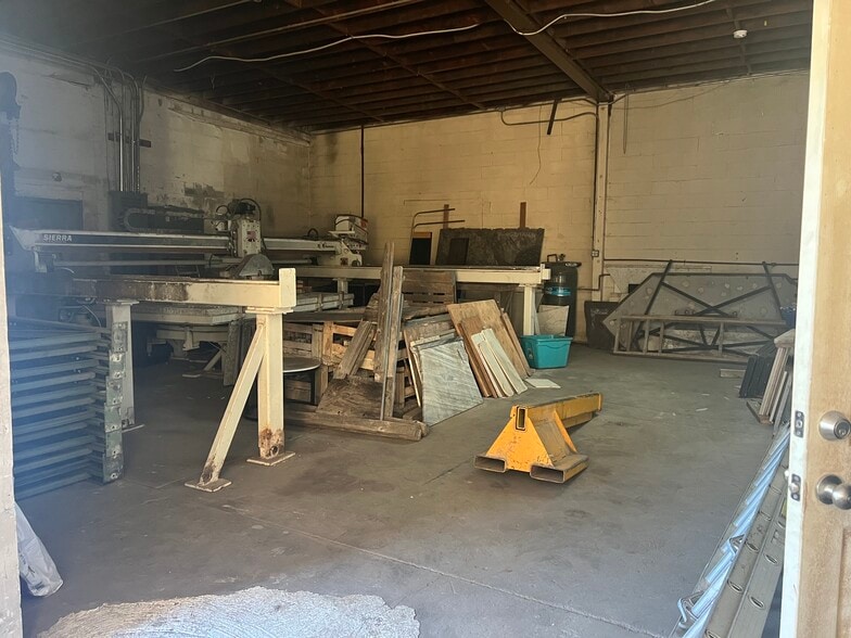 Primary Photo Of 10242 Edes Ave, Oakland Warehouse For Sale