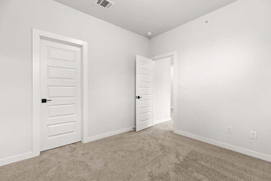 More Photos Of 2600 Gattis School Rd, Round Rock Apartments For Sale