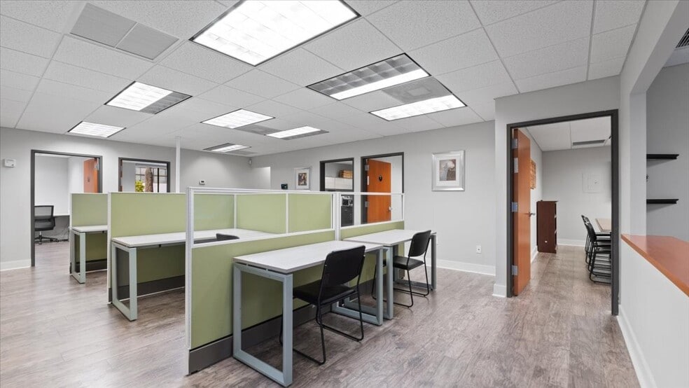 More Photos Of 10661 N Kendall Dr, Miami Office For Lease