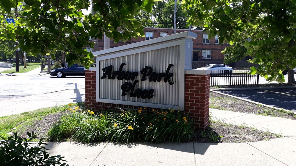 More Photos Of 2480-2512 E 40th St, Cleveland General Retail For Sale