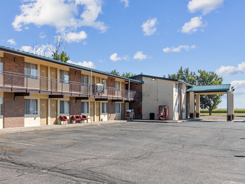 More Photos Of 1208 N Colorado Ave, Brush Hotel For Sale