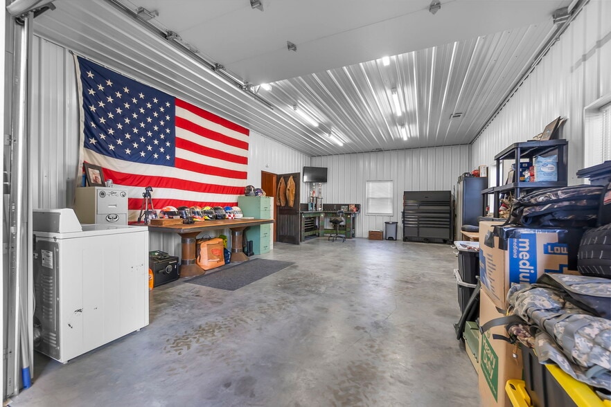 More Photos Of 2948 State Highway V, Matthews Light Manufacturing For Sale