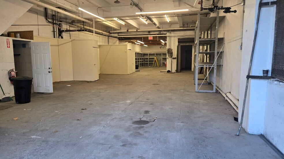 More Photos Of 40-29 27th St, Long Island City Warehouse For Lease