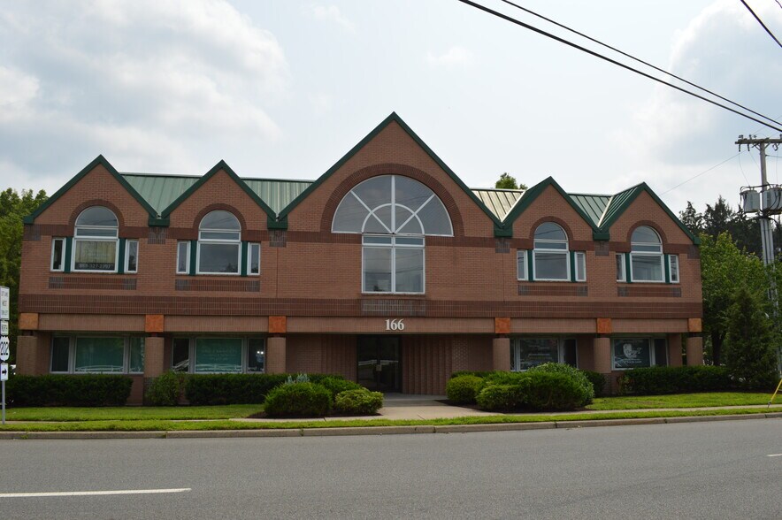 More Photos Of 166 Main St, Lincoln Park Medical For Lease