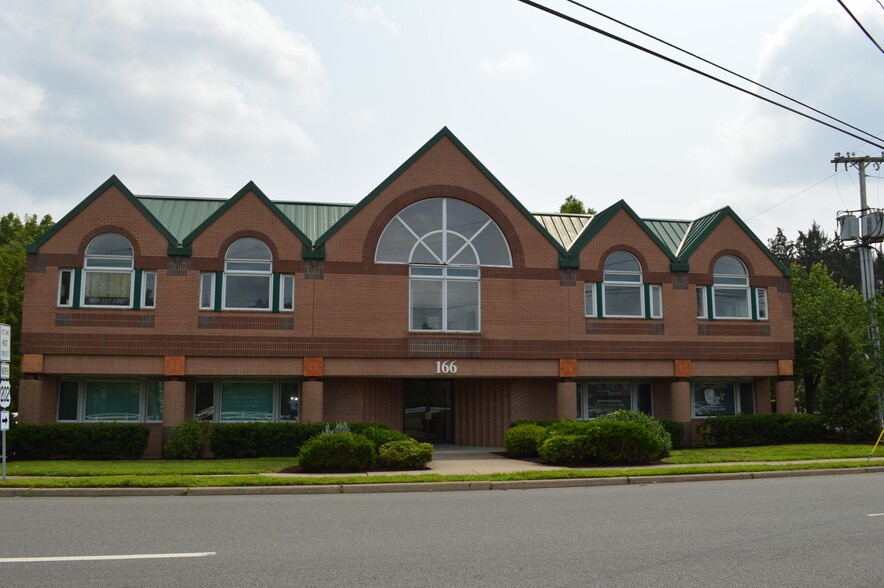 More Photos Of 166 Main St, Lincoln Park Medical For Lease
