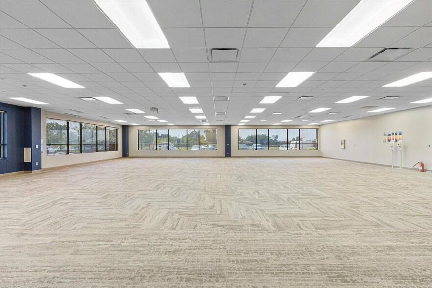 More Photos Of 11010 Burdette St, Omaha Office For Lease