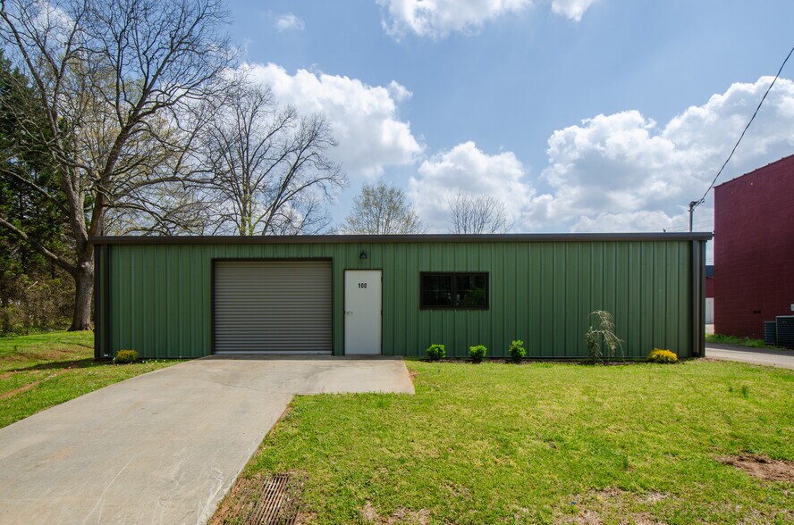 Primary Photo Of 100 Candler St, Villa Rica Flex For Lease