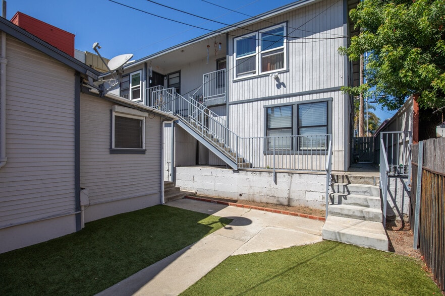 More Photos Of 1930-1934 Hornblend St, San Diego Apartments For Sale