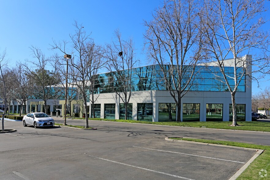 More Photos Of 6601 Owens Dr, Pleasanton Office For Lease