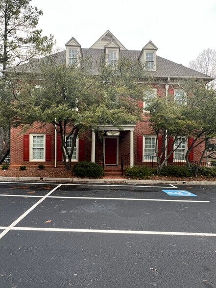 Primary Photo Of 3580 Habersham At Northlake, Tucker Medical For Sale