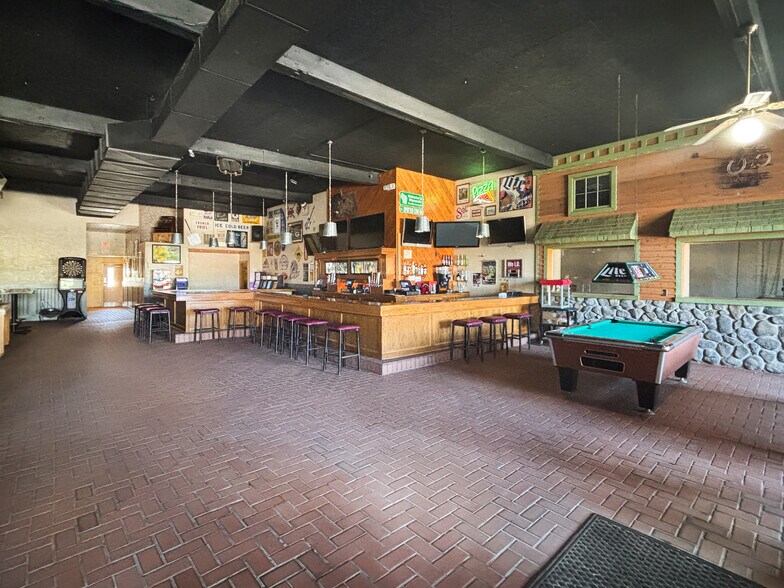 More Photos Of 419 Main Ave, De Pere Restaurant For Sale