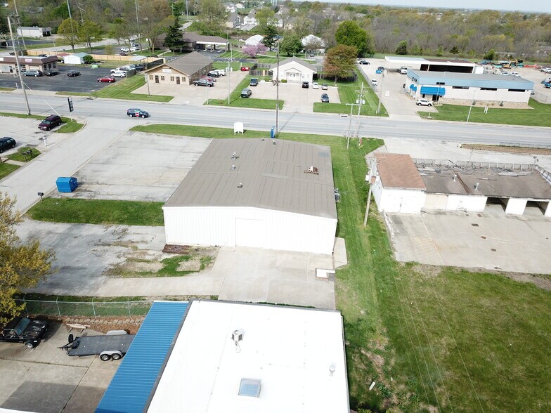 More Photos Of 909 N Scott Ave, Belton Warehouse For Sale