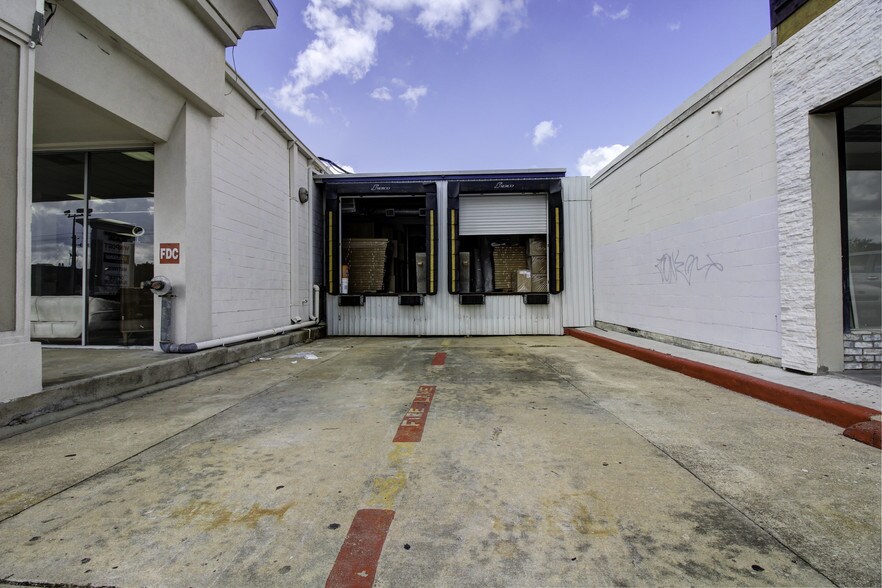 More Photos Of 3226 Hillcroft St, Houston Freestanding For Sale