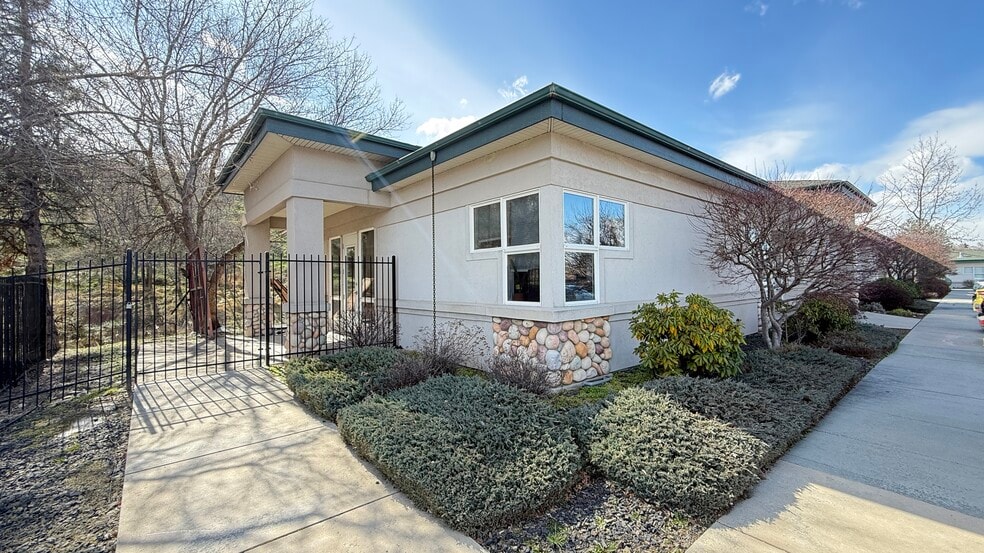 More Photos Of 4481 N Dresden Pl, Garden City Office For Sale