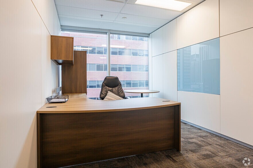 More Photos Of 903 8th Ave SW, Calgary Coworking Space