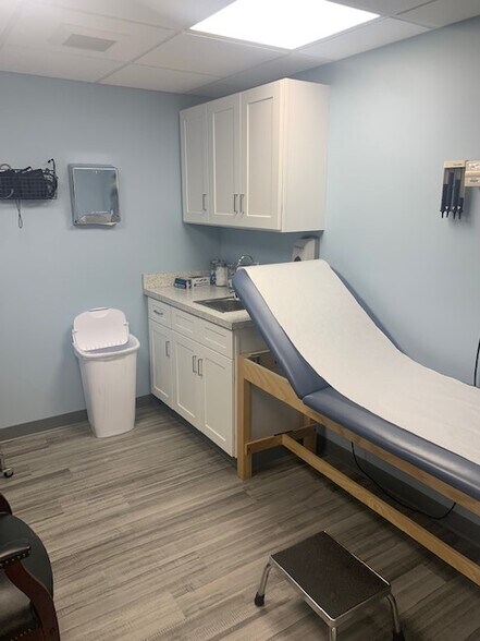 More Photos Of 333 School St, Pawtucket Medical For Sale