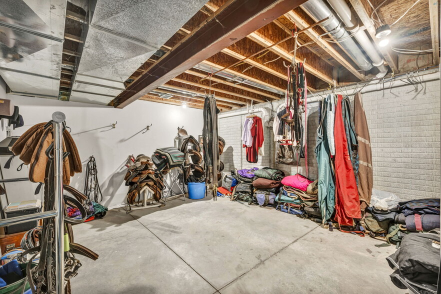 More Photos Of 16449 S Boone Rd, Columbia Station Specialty For Sale
