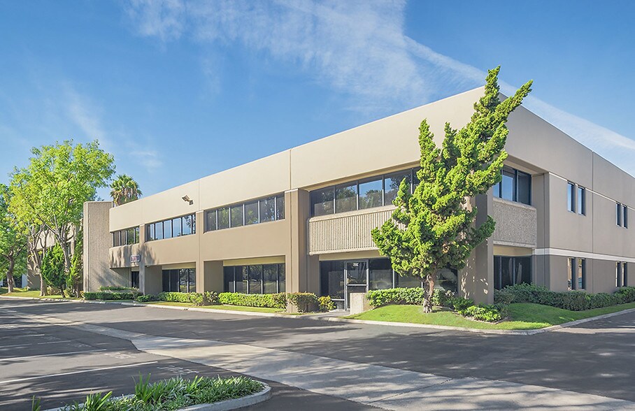 More Photos Of 350 Fischer Ave, Costa Mesa Light Distribution For Lease