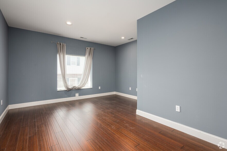 More Photos Of 5200 Fort Ave, Lynchburg Office For Sale