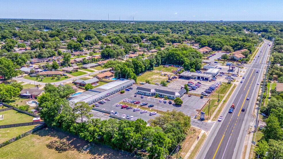 More Photos Of 2400 W Michigan Ave, Pensacola Unknown For Lease