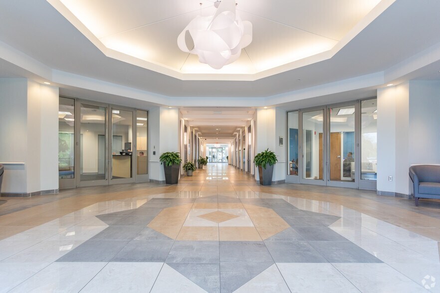 More Photos Of 1302 Concourse Dr, Linthicum Unknown For Lease