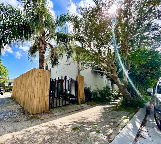 More Photos Of 5537 Canal Blvd, New Orleans Freestanding For Sale