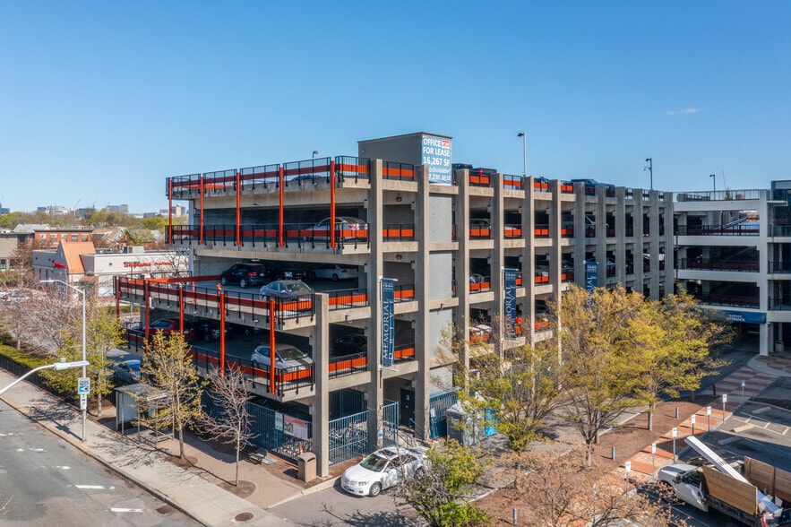 More Photos Of 810 Memorial Dr, Cambridge Office For Lease