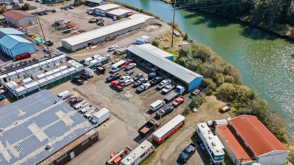 More Photos Of 225 W Lockhart Ave, Coos Bay Warehouse For Sale