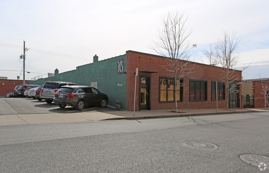 More Photos Of 1525-1527 Locust St, Kansas City General Retail For Lease