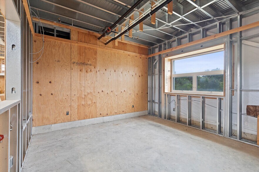 More Photos Of 1025 NW Grove st, Newport Industrial For Sale