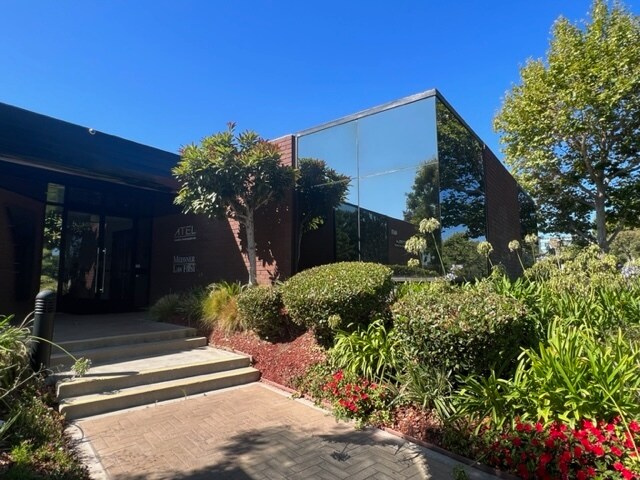 More Photos Of 4611 Teller Ave, Newport Beach Medical For Lease
