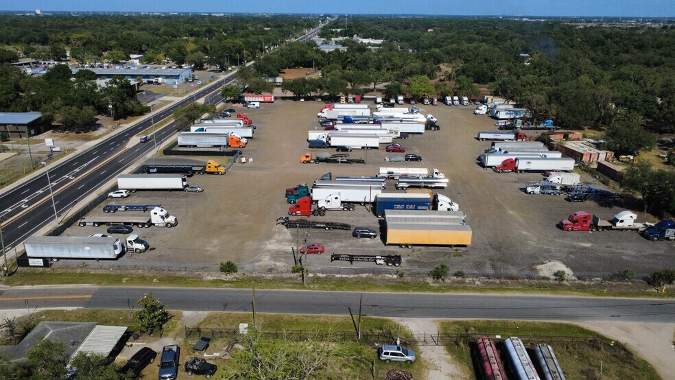 More Photos Of 5403 Causeway Blvd, Tampa Land For Lease