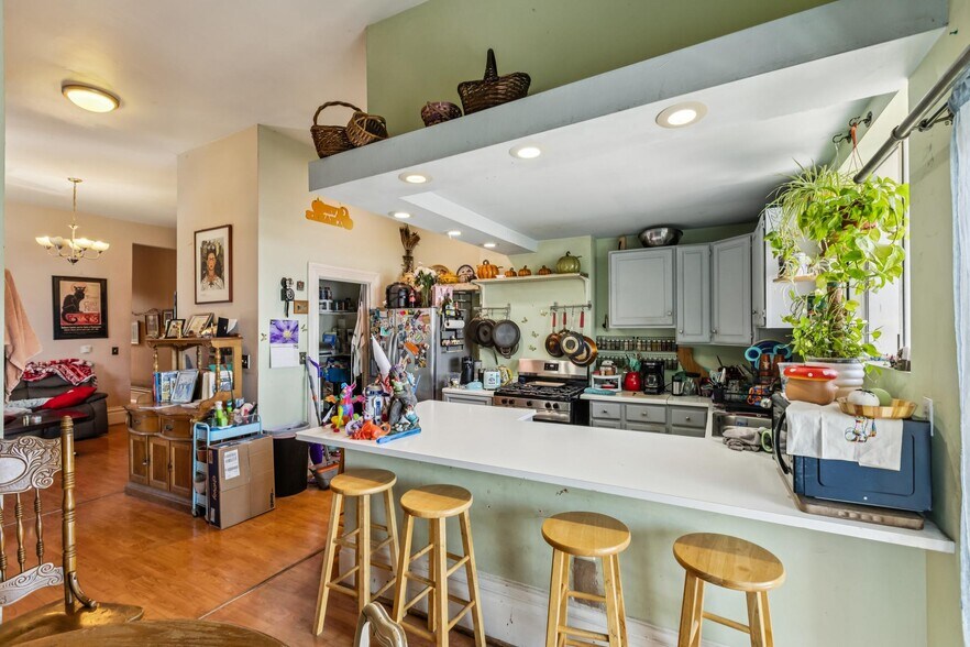 More Photos Of 423-433 S Van Ness Ave, San Francisco Apartments For Sale