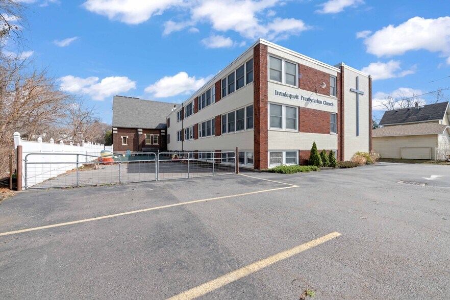 More Photos Of 2889 Culver rd, Rochester Specialty For Sale