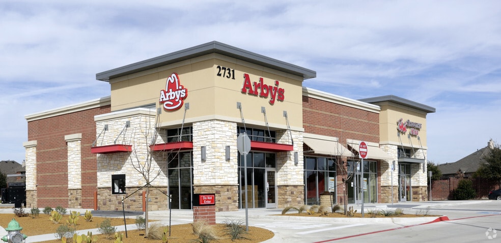 Primary Photo Of 2731 Little Elm Pky, Little Elm General Retail For Lease