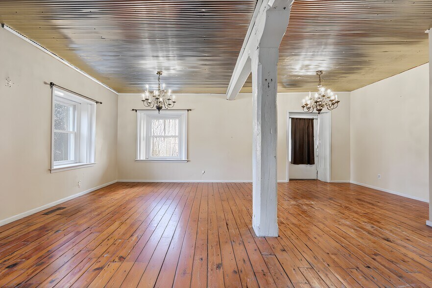 More Photos Of 305 N Main St, Ste Genevieve Storefront Retail Residential For Sale