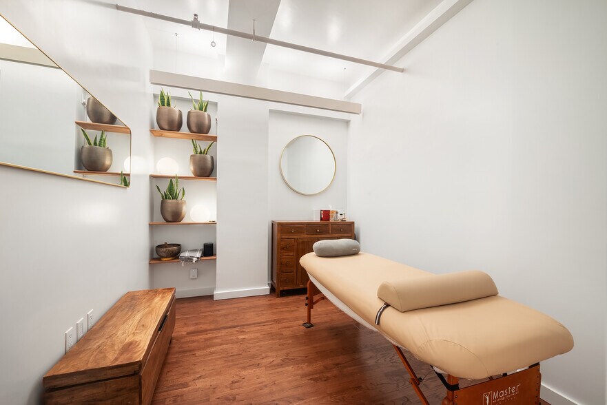 More Photos Of 14 E 4th St, New York Loft Creative Space For Sale