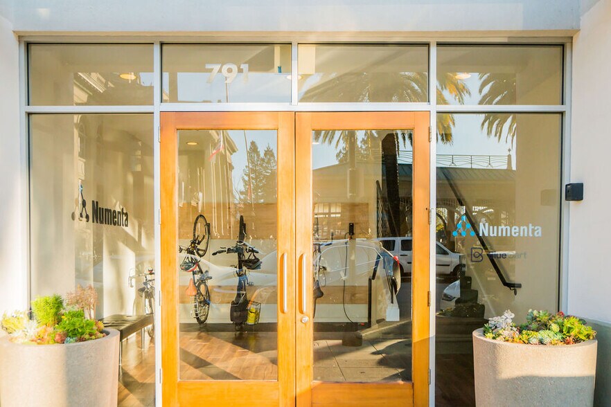 More Photos Of 791 Middlefield Rd, Redwood City Office For Lease